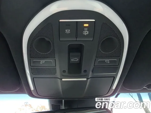 Genesis G70 2020 thumb 12