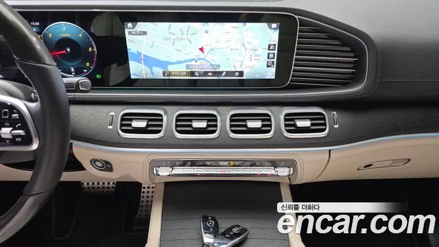 Mercedes-Benz GLS 2023 thumb 12