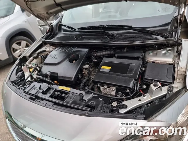 Renault Fluence 2013 thumb 6