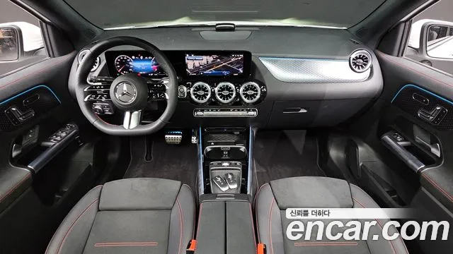 Mercedes-Benz GLA 2026 thumb 4