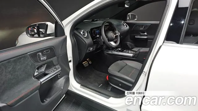 Mercedes-Benz GLA 2026 thumb 8