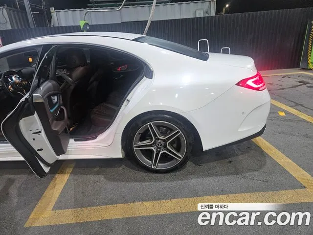 Mercedes-Benz CLS-Class 2020 thumb 2