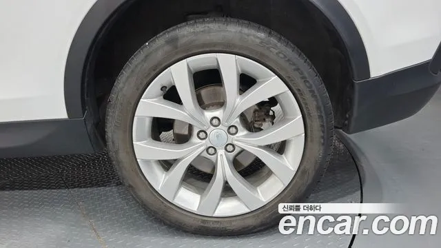 Land Rover Discovery Sport 2022 thumb 2
