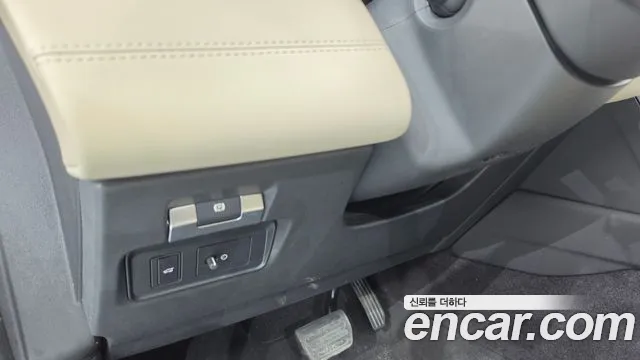 Land Rover Discovery Sport 2022 thumb 8