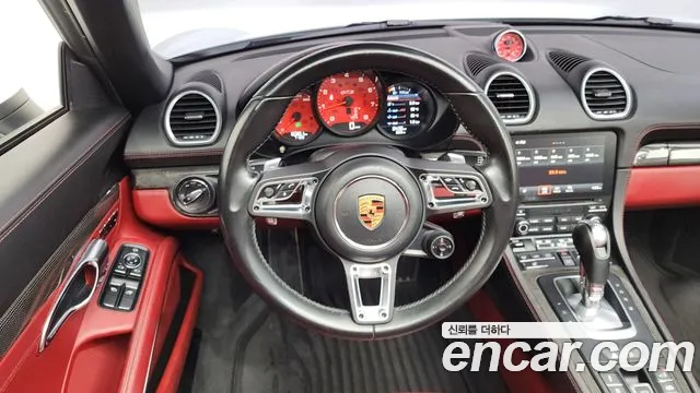 Porsche Cayman 2019 thumb 9