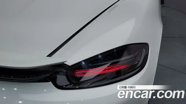 Porsche Cayman 2019 thumb 7