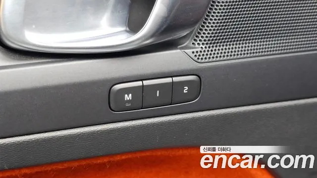 Volvo XC40 2020 thumb 10