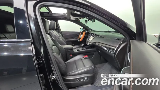 Cadillac XT4 2023 thumb 7