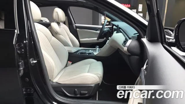 Genesis G70 2021 thumb 9