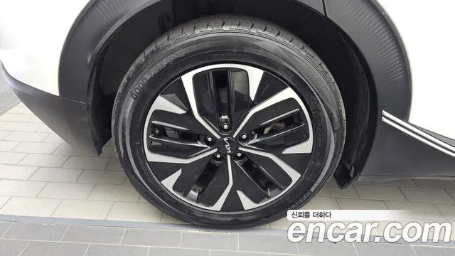 Kia EV6 2022 thumb 2