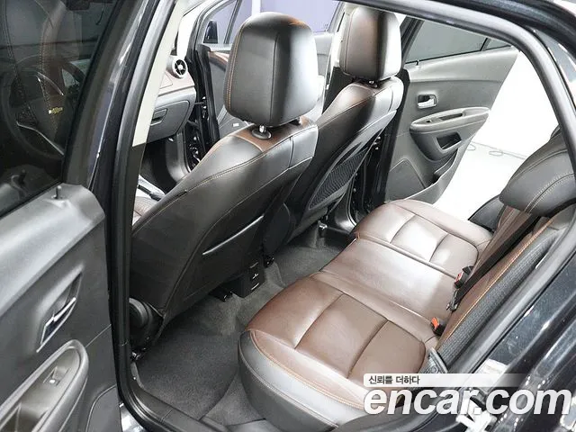 ChevroletGMDaewoo Tracker 2015 thumb 10
