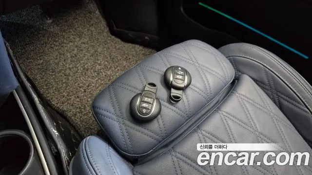 Mini Countryman 2022 thumb 12