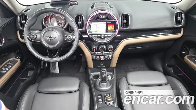 Mini Countryman 2019 thumb 9