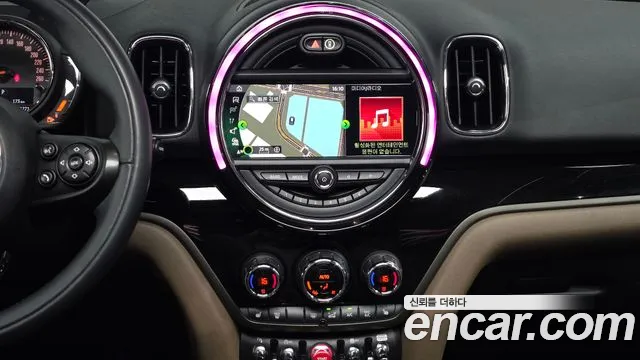 Mini Countryman 2019 thumb 10
