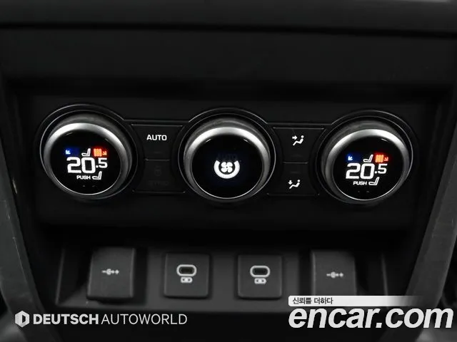 Land Rover Defender 2021 thumb 3