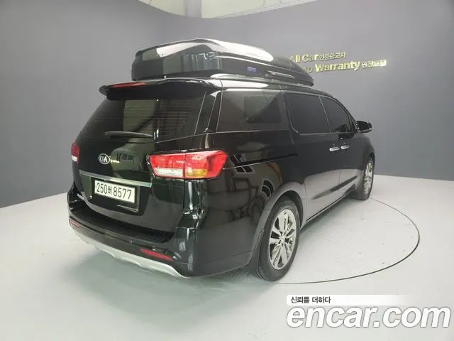 Kia Carnival 2018 thumb 8