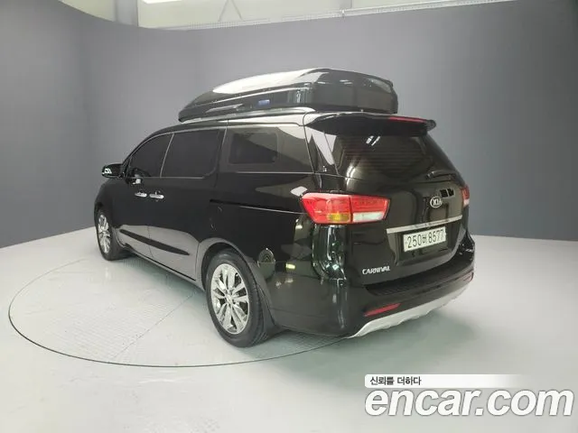 Kia Carnival 2018 thumb 12