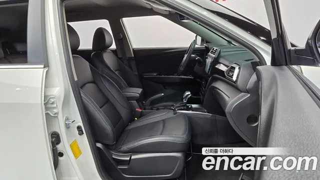 KG_Mobility_Ssangyong TIBOLI 2025 thumb 8