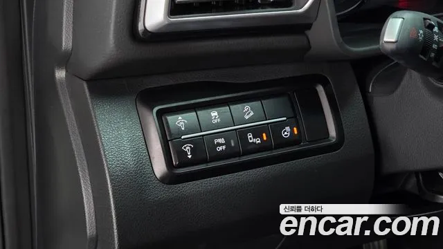 KG_Mobility_Ssangyong TIBOLI 2025 thumb 11