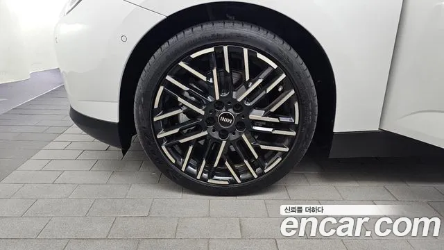 Mini Hatch 2024 thumb 7