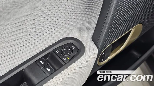 Mini Hatch 2024 thumb 6