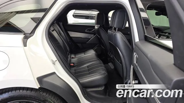 Land Rover Range Rover Velar 2019 thumb 11