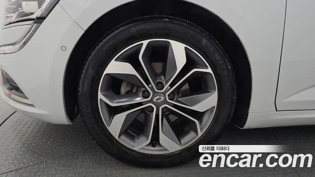 Renault Megane 2020 thumb 9