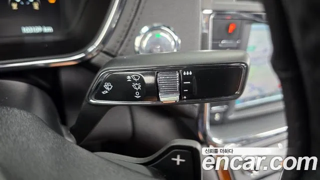 Lincoln Continental 2019 thumb 10