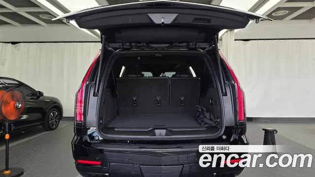 Cadillac Escalade 2026 thumb 3