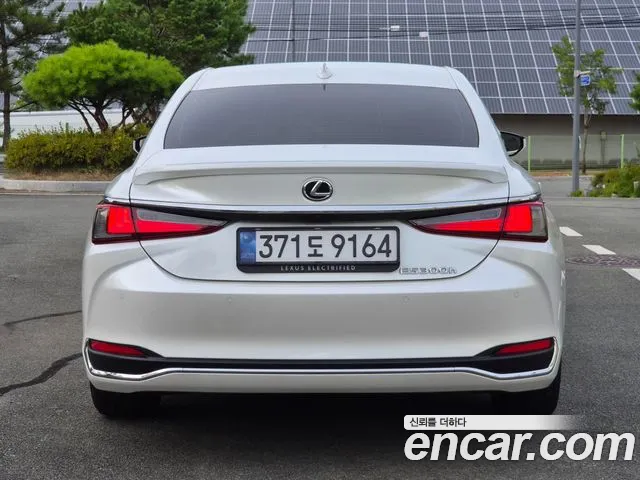 Lexus ES 2025 thumb 4