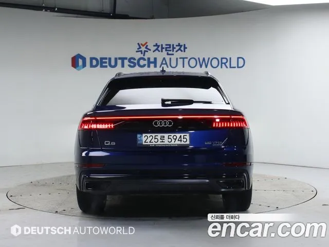 Audi Q8 2021 thumb 8