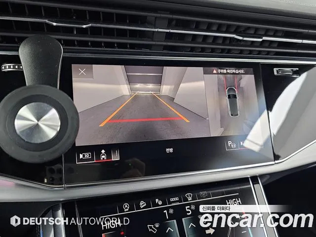 Audi Q8 2021 thumb 7