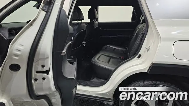 KG_Mobility_Ssangyong Torres 2022 thumb 4