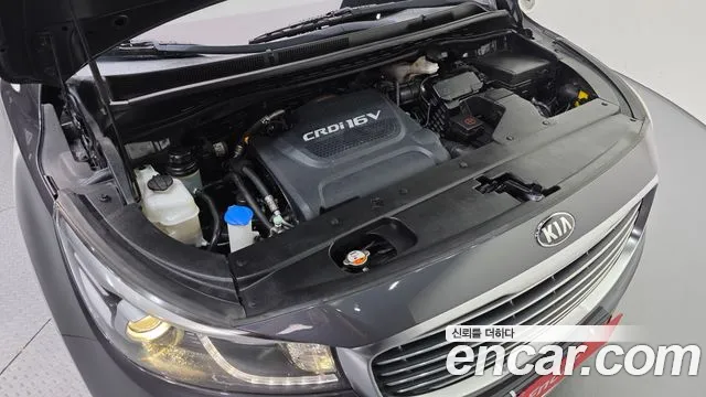 Kia Carnival 2015 thumb 4