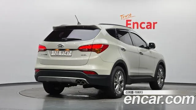 Hyundai Santa Fe 2012 thumb 11