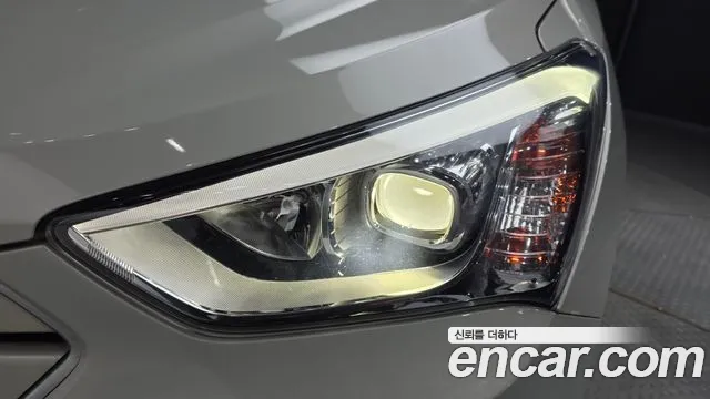 Hyundai Santa Fe 2012 thumb 9