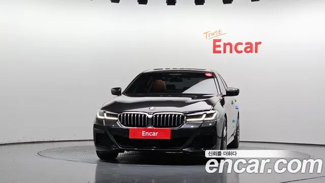 BMW 5 серии 2020 thumb 8