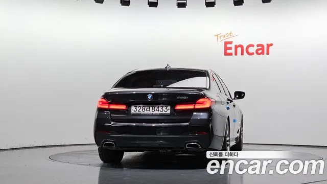 BMW 5 серии 2020 thumb 6
