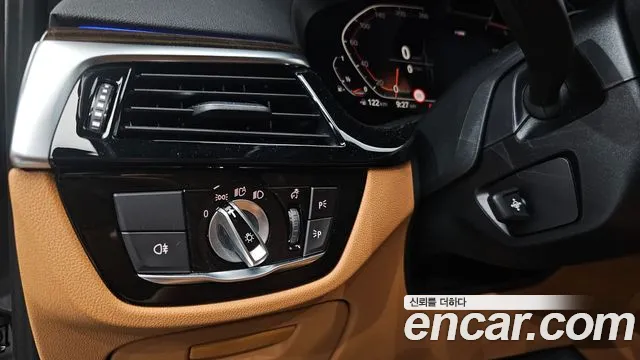 BMW 5 серии 2020 thumb 4