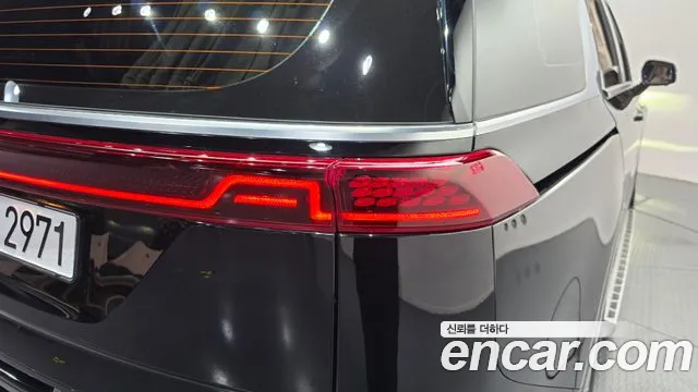 Kia Carnival 2021 thumb 10