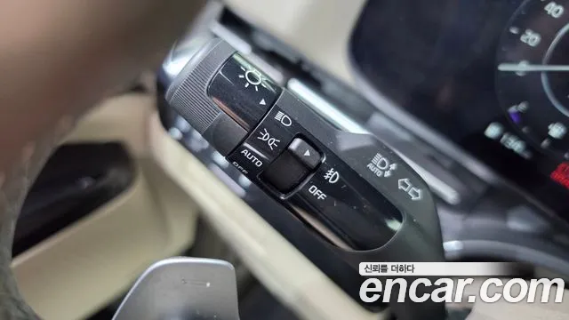 Kia Carnival 2021 thumb 4
