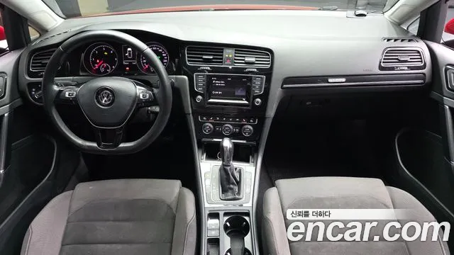 Volkswagen Golf Sportsvan 2013 thumb 11