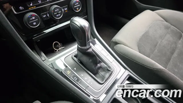 Volkswagen Golf Sportsvan 2013 thumb 3