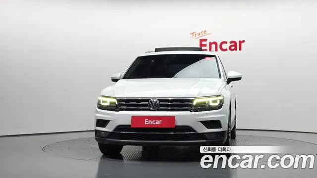 Volkswagen Tiguan 2018 thumb 5