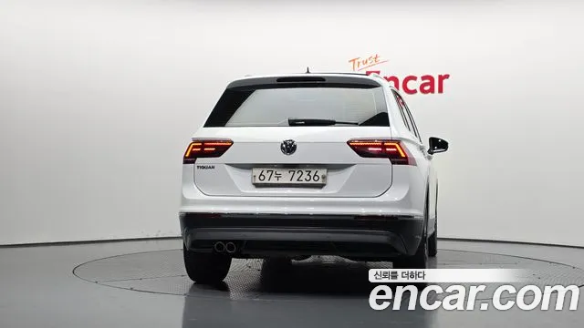 Volkswagen Tiguan 2018 thumb 10