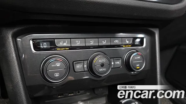 Volkswagen Tiguan 2018 thumb 2