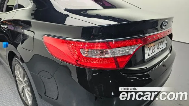 Hyundai Grandeur 2015 thumb 9