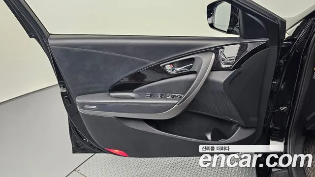 Hyundai Grandeur 2015 thumb 3