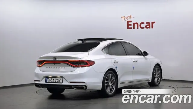 Hyundai Grandeur 2018 thumb 9