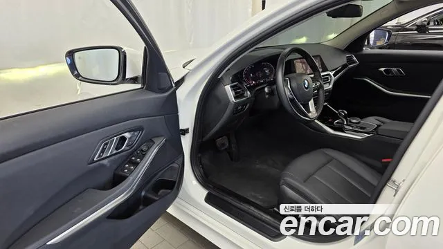 BMW 3 серии 2021 thumb 2